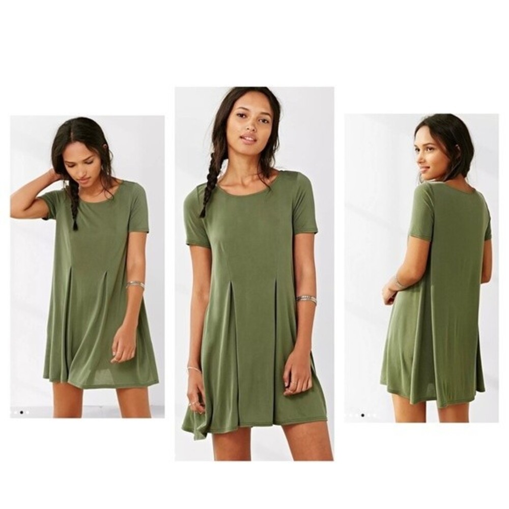 Urban Outfitters silence + noise army green pleated shift dress size small